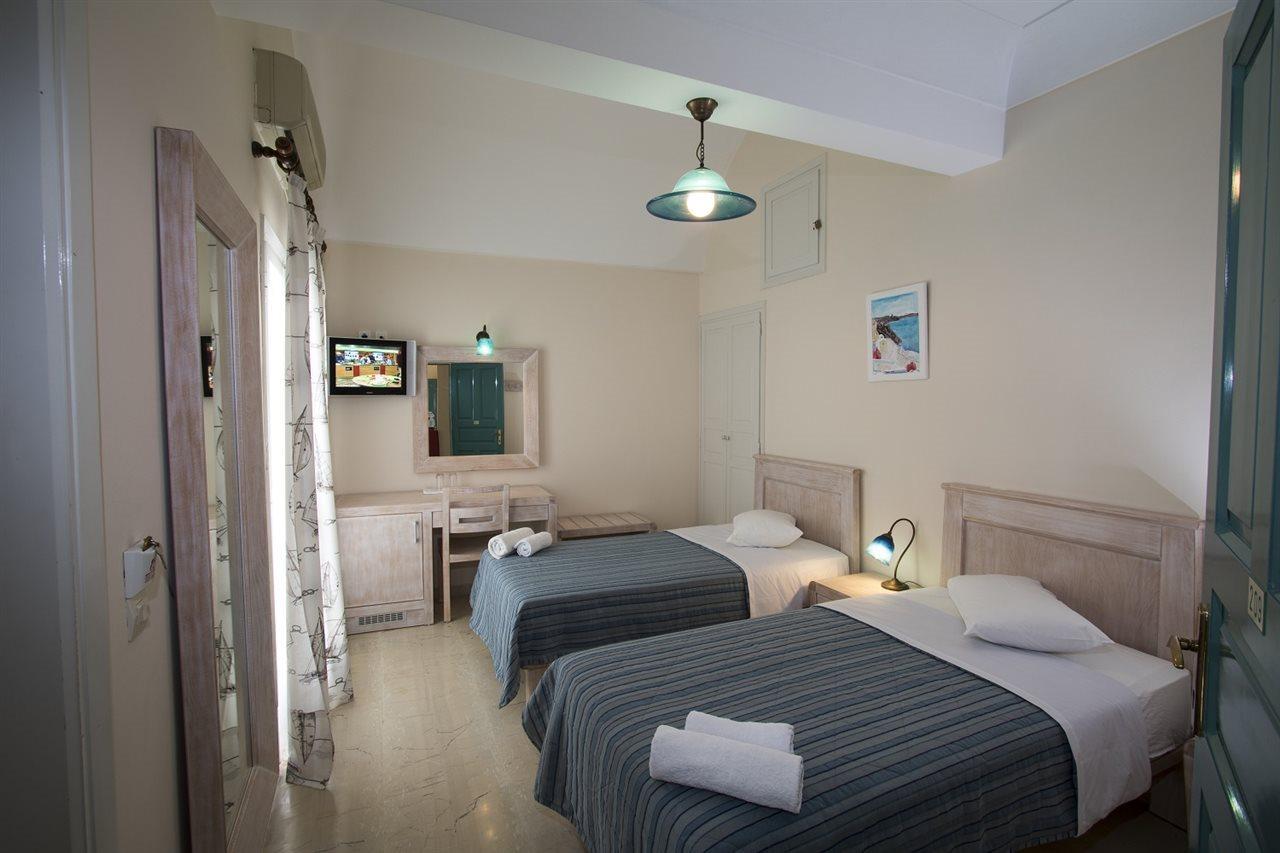 Hotel Andreas คามารี ภายนอก รูปภาพ